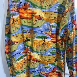 DISNEY LION KING long sleeved button up scrub top nurse therapist Large
